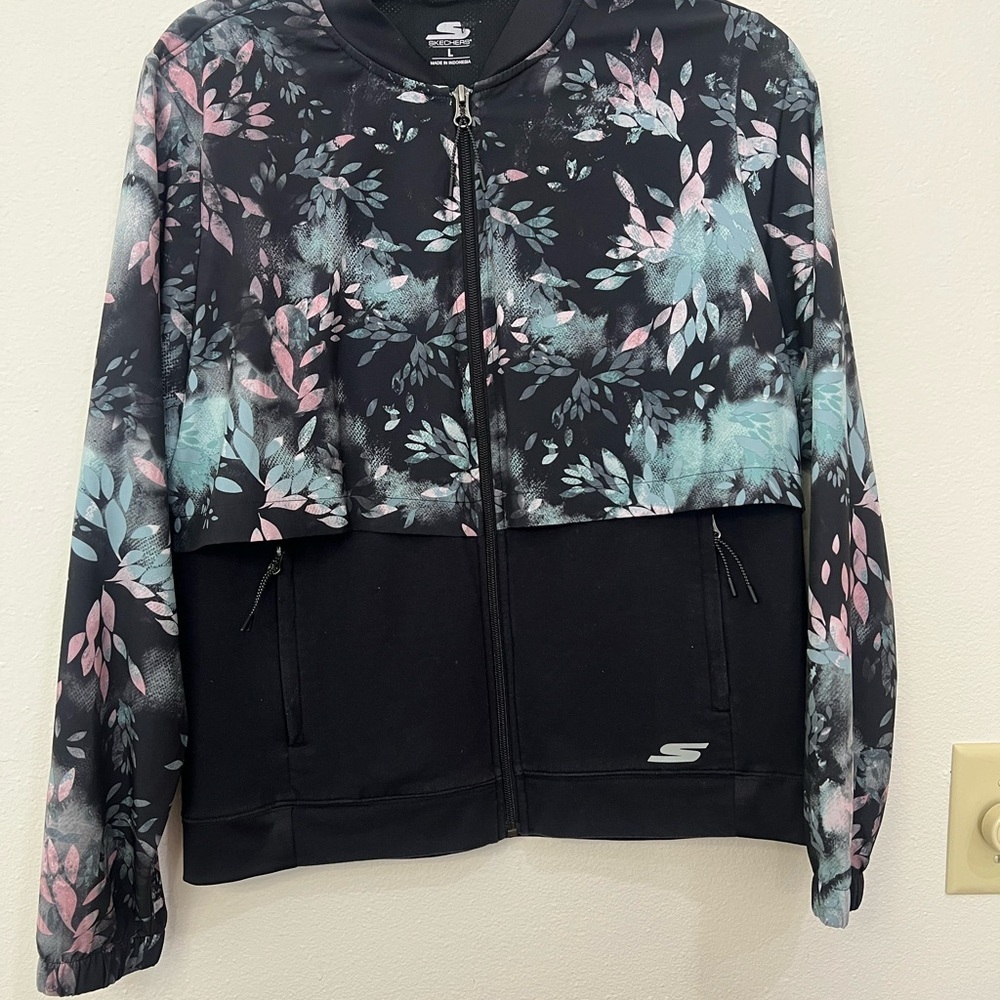 Skechers Women's Black Floral  Full Zip Blue Athletic Sporty Jacket Mesh Large